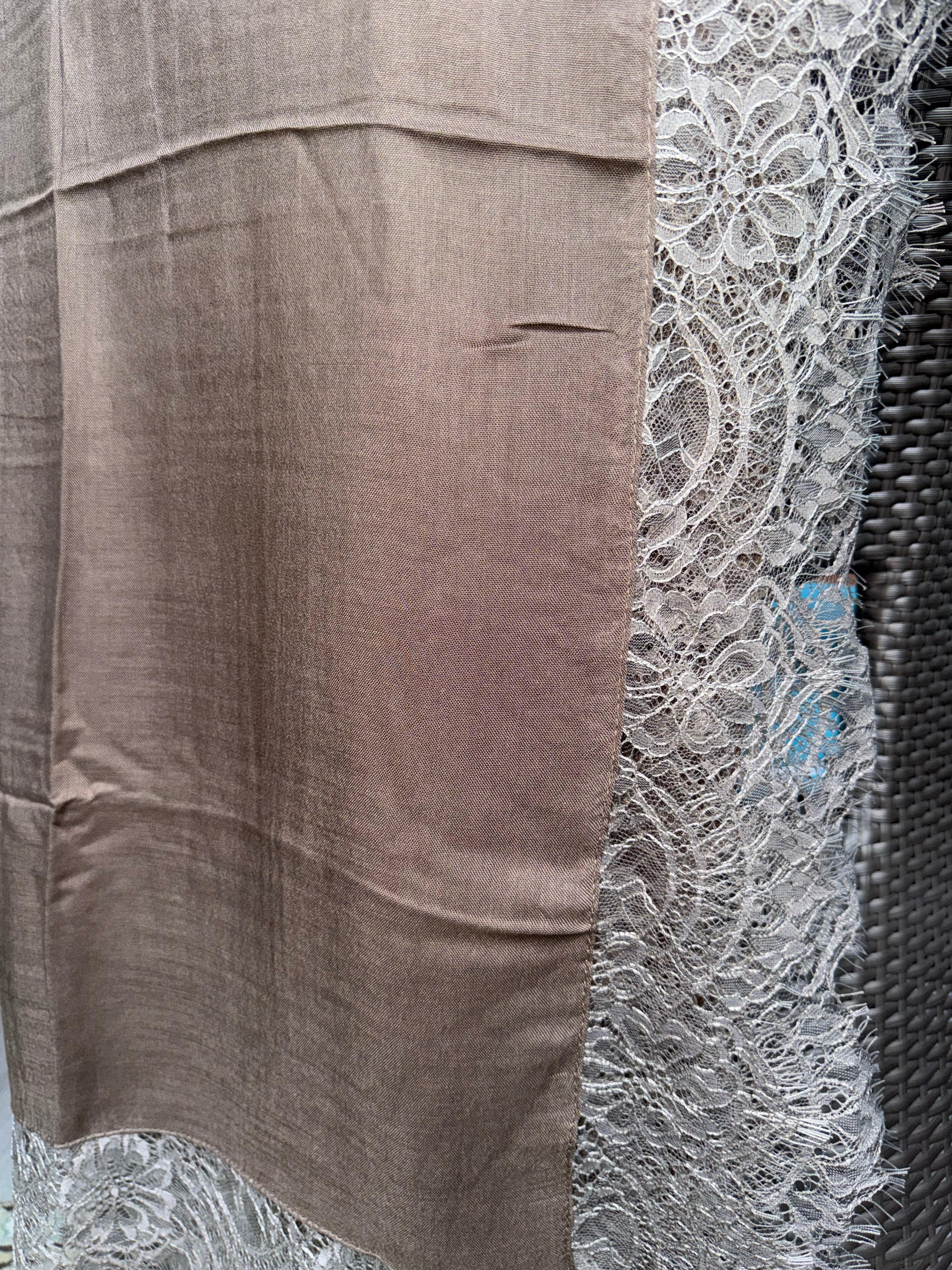 Dentelle - A lace-trimmed modal collection